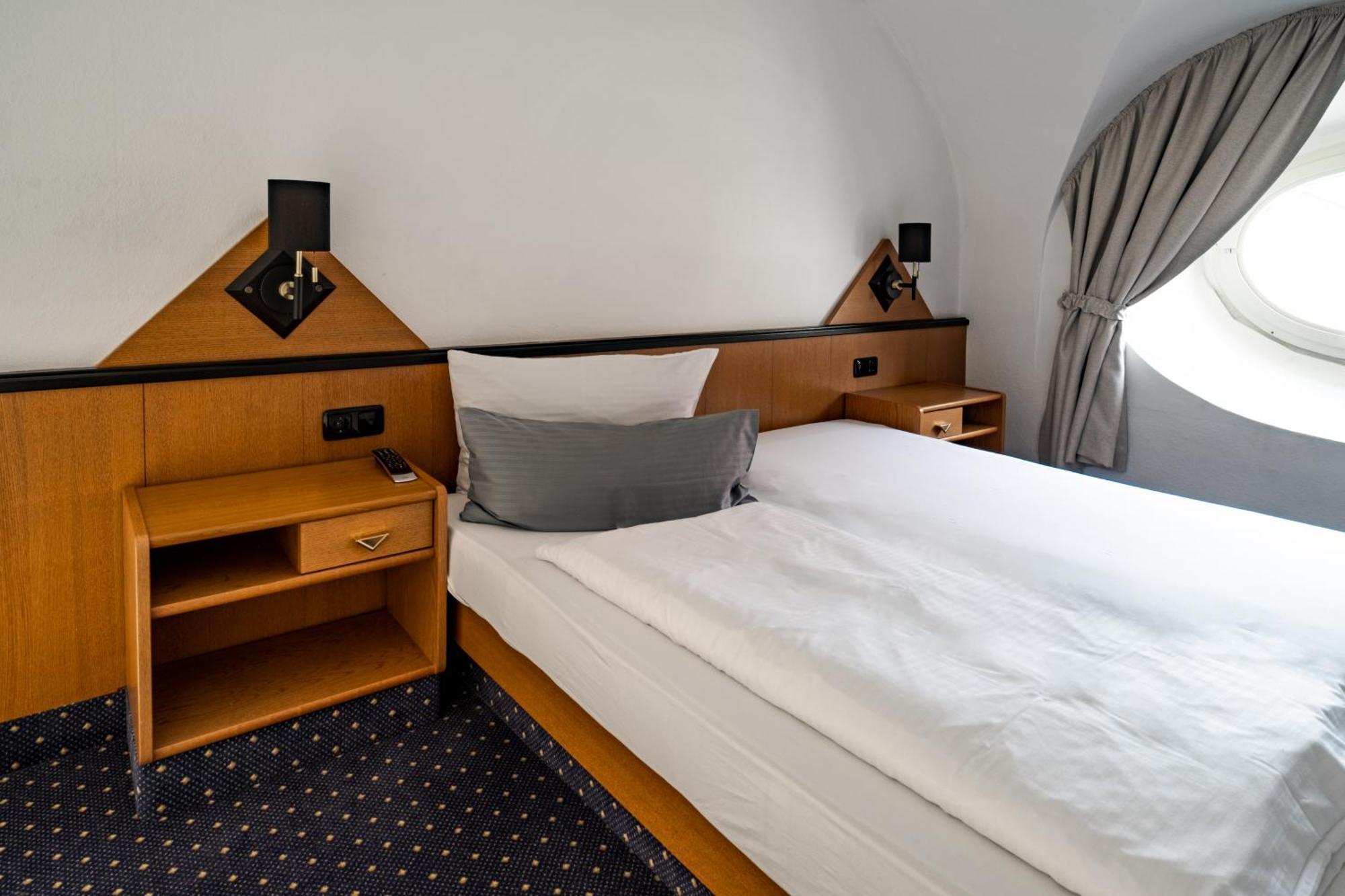 Hotel Goldener Hirsch Kaufbeuren Eksteriør billede